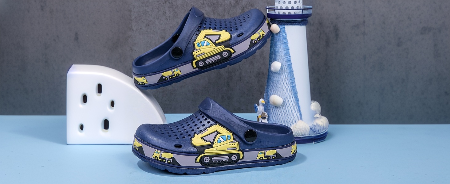 boys clogs