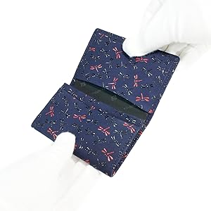 Amazon | [印傳屋] 印伝 名刺入れ 鹿革 なごみ とんぼ柄 紺地×黒