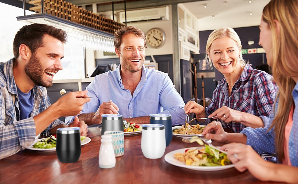 Family, friends, brothers and sisters have dinner together