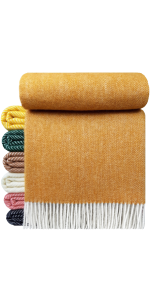 Wolldecke in Design Tirol (A), Farbe Senf, von STTS HOME COLLECTION. 