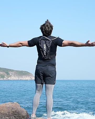 running vest with water bladder