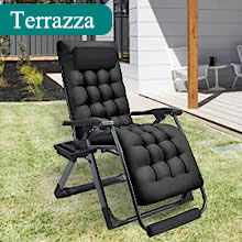 Terrazza con imbottitura trapuntata nera, posizioni regolabili e struttura in metallo, raffigurata