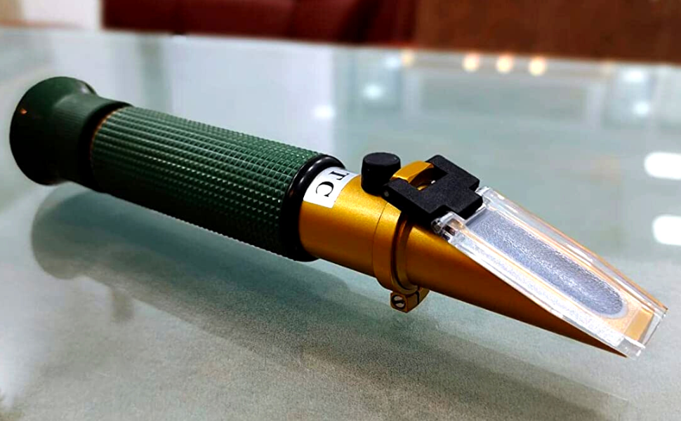 Handheld 0100 Refractometer Salinity (NaCI) Specific Gravity