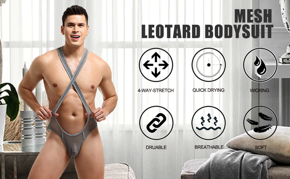 Strap-on yuzida mushuk otirdi Strap-on yuzida mushuk otirdi