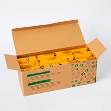 una caja de chocolates con etiqueta verde