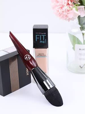 tapered concealer brush under eye