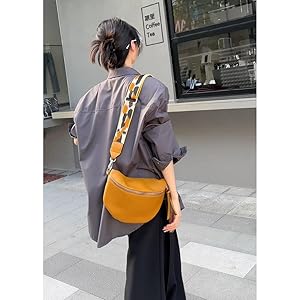 Single shoulder carry