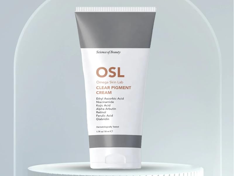 Formulated to target excess oil and minimize pores, for a smoother, more refined complexion.