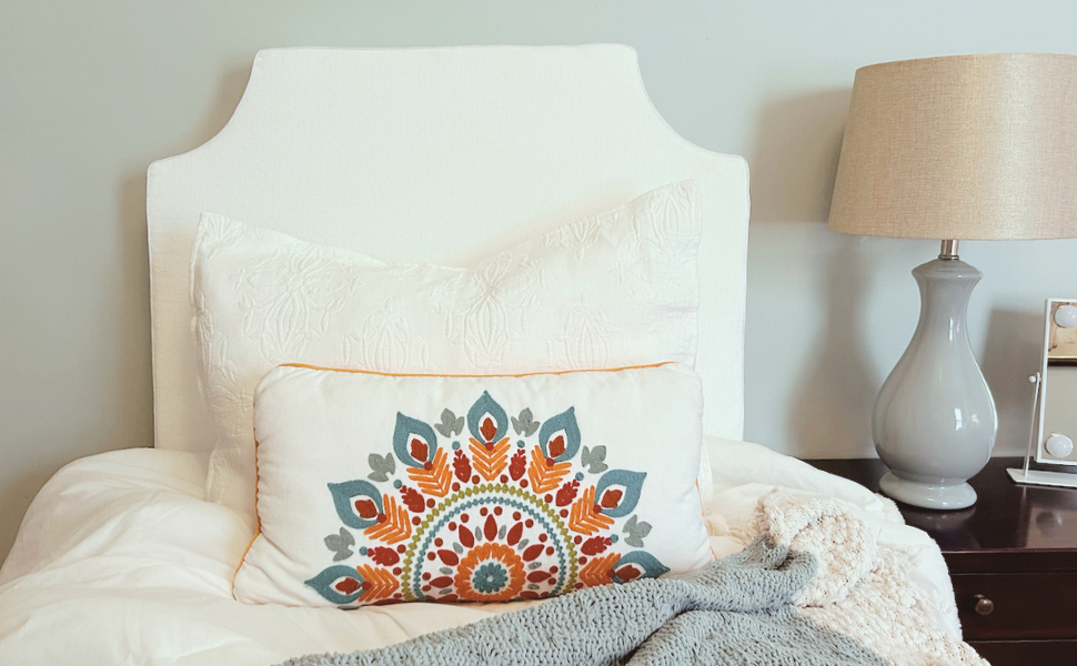 DORMpillow portable and stylish headboard 