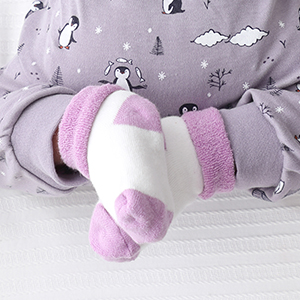 newborn socks 0-6 months