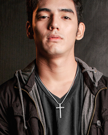 crosses for necklaces