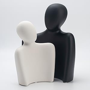 statue