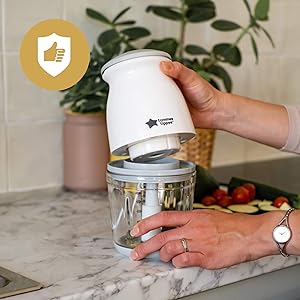 50354357-fb95-4f3b-96a4-a2a4d8c228df.__CR0,0,2000,2000_PT0_SX300_V1___ Tommee Tippee Quick-Chop Mini Baby Food Blender and Chopper for all Stages of Weaning, Durable Glass Bowl and Stainless Steel Blades, 500ml Capacity, 200W Motor, White and Clear, 1.0 count (447851)