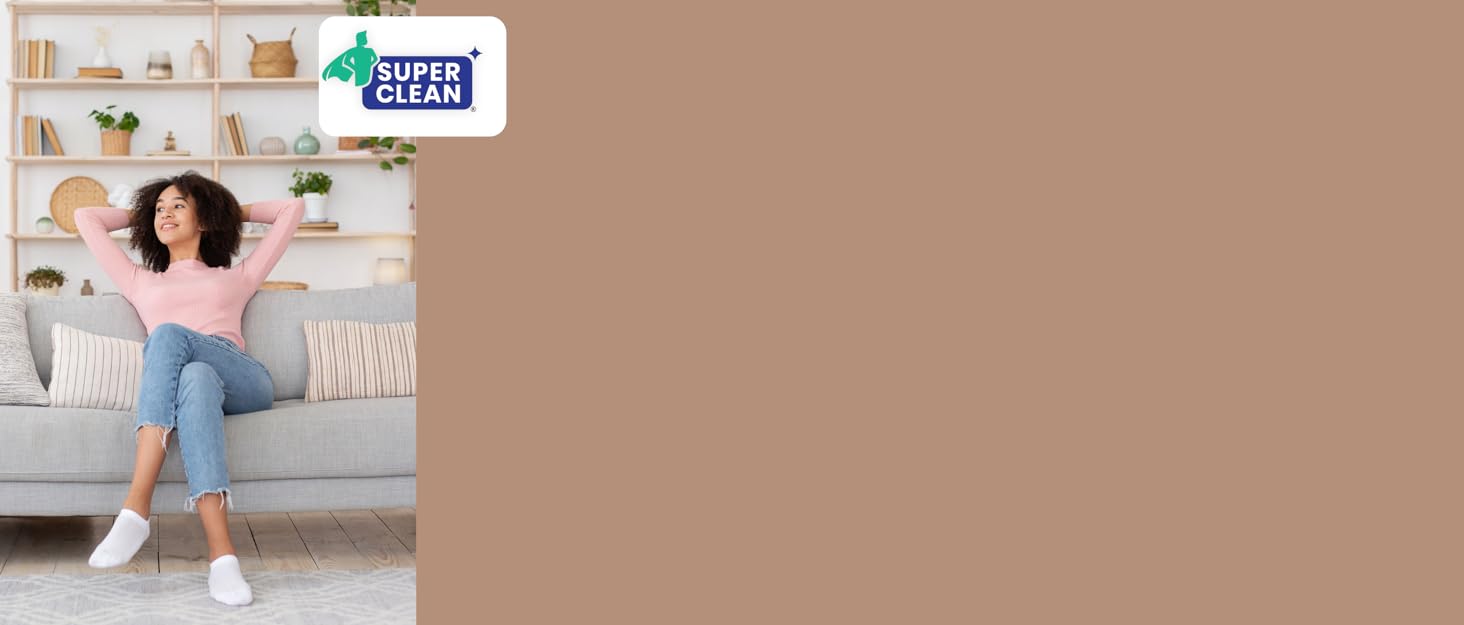 El texto dice «Votar». Escena de estilo de vida interior que muestra el piso y una pared parcial.