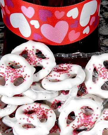 valentines day pretzels and vase