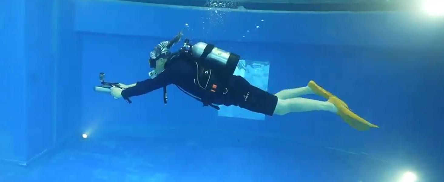 Jetdive Underwater Scooter - 3 -speed mode (up to 1.8 m/s) | 4.6Ah battery (30-60min) | Mount of the action camera | For Scuba/snorkeling/swimming pool | Adults and children 19 4-3