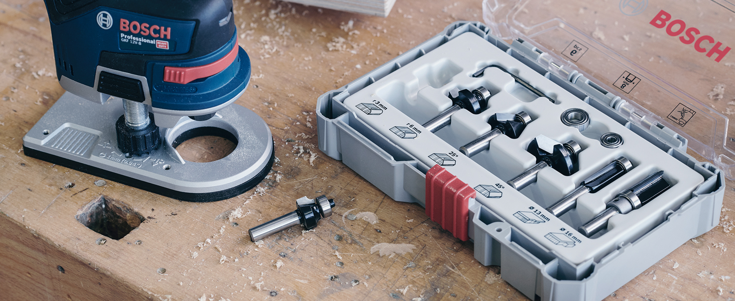 Bosch Professional 15 pcs. Mixed Router Bit Set (for Wood, Ø 1/4 Inch