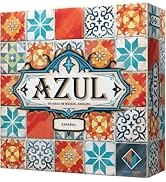 Somier de cama doble de madera natural con rieles laterales protectores y cabecero. Varias vistas que muestran la progresión del ensamblaje y la forma final de construcción.