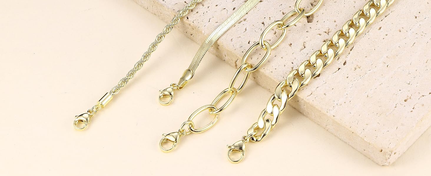 chunky golden chain bracelet stack