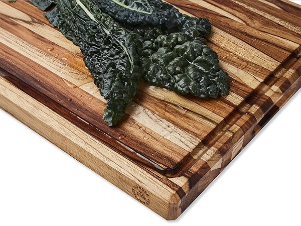 Our juice groove holds up to 3.5 oz of liquid to prevent water, juice, and grease from overflowing.