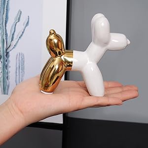Balloon Dog Statue