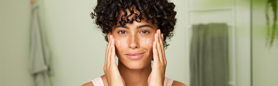 Weleda Bio Naturkosmetik  Naturally Clear Gesichtspflege Gesichtsreinigung Face Care Waschgel Fluid