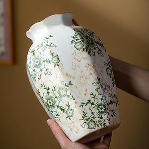 tulip vase