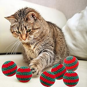 CHRISTMAS CAT BALLS TOYS1