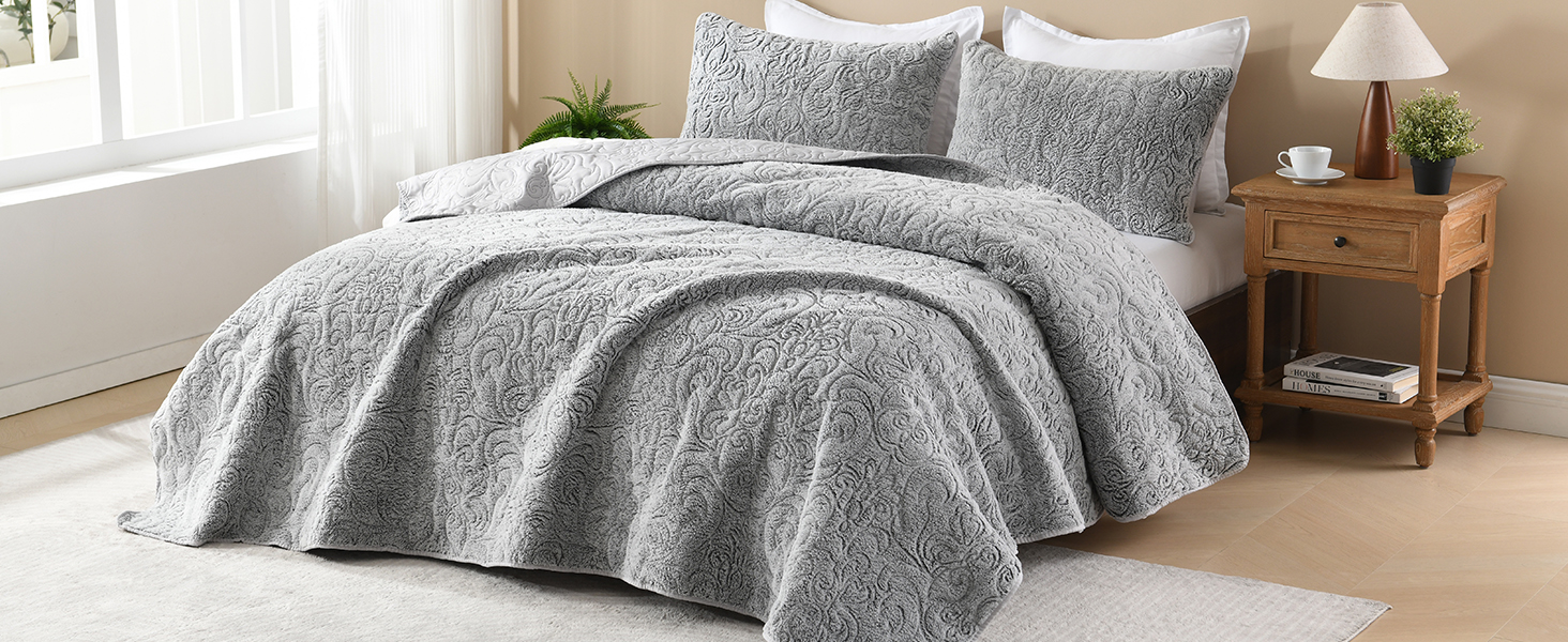 Fluffy Plush Queen Quilt Set, Luxury Grey Velvet Quilt