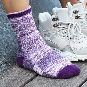 Womens-Hiking-Walking-Socks-Hold-up-Well