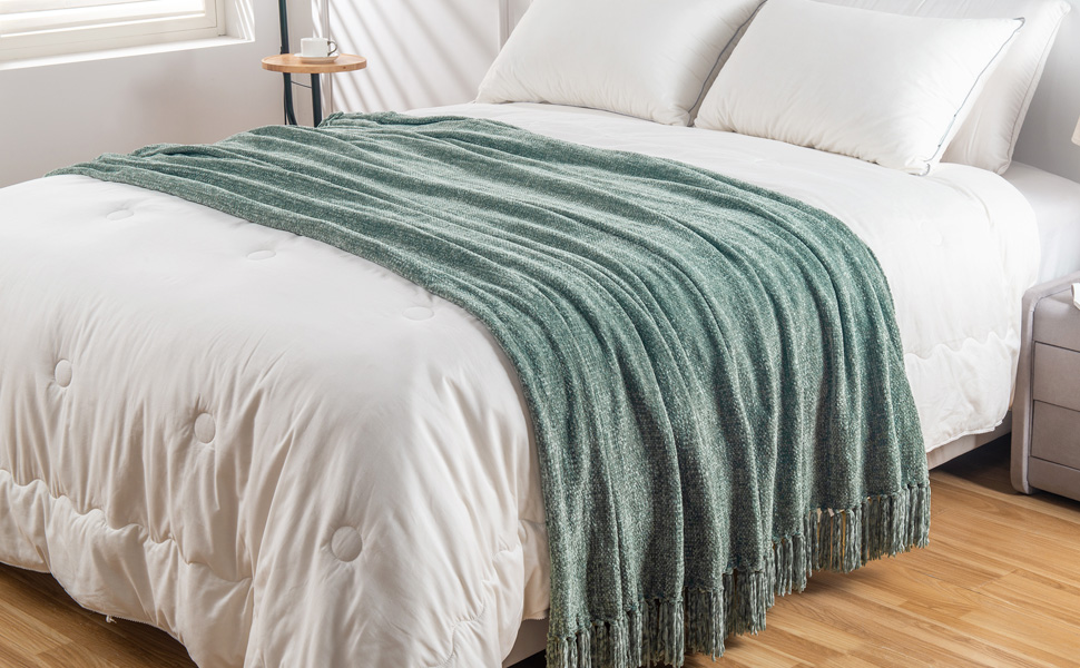 CozeCube Chenille Throw Blanket for Bed, Cozy Soft Throw