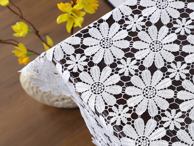 OOKSEN Lace Table Runner, Rectangle Embroidered Macrame