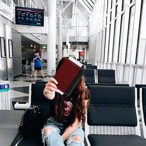 passport holder 