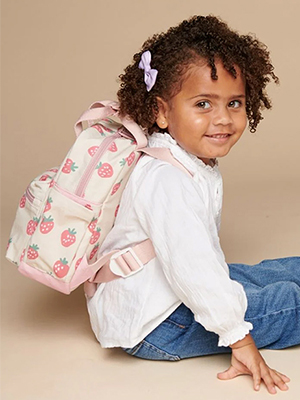 little travel year old ages book school infant 3-5 plain girls state kindergarten simple modern