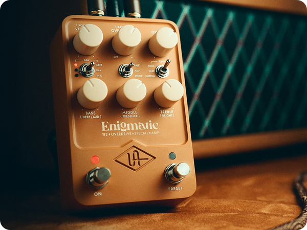 Amazon.com: Universal Audio Enigmatic 82 Effect Pedal : Musical