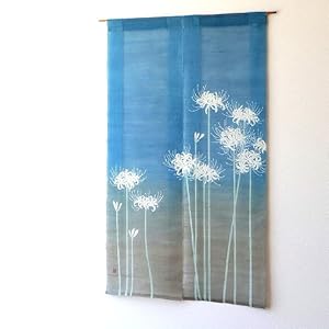素敵　麻　型染　藍染　暖簾　菊　花　風　のれん 藍染めののれん（しっかり麻）＜菊唐草＞｜山内武志さん（山内