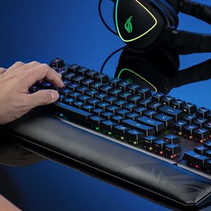 ASUSTek ゲーミングキーボード ROG Claymore II 【美品】 ASUS ROG Claymore II 赤軸 [Black] 価格比較 - 価格.com