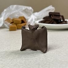 Amazon | QrazyChocolate キャラメルモモンガの兄弟 クレイジー