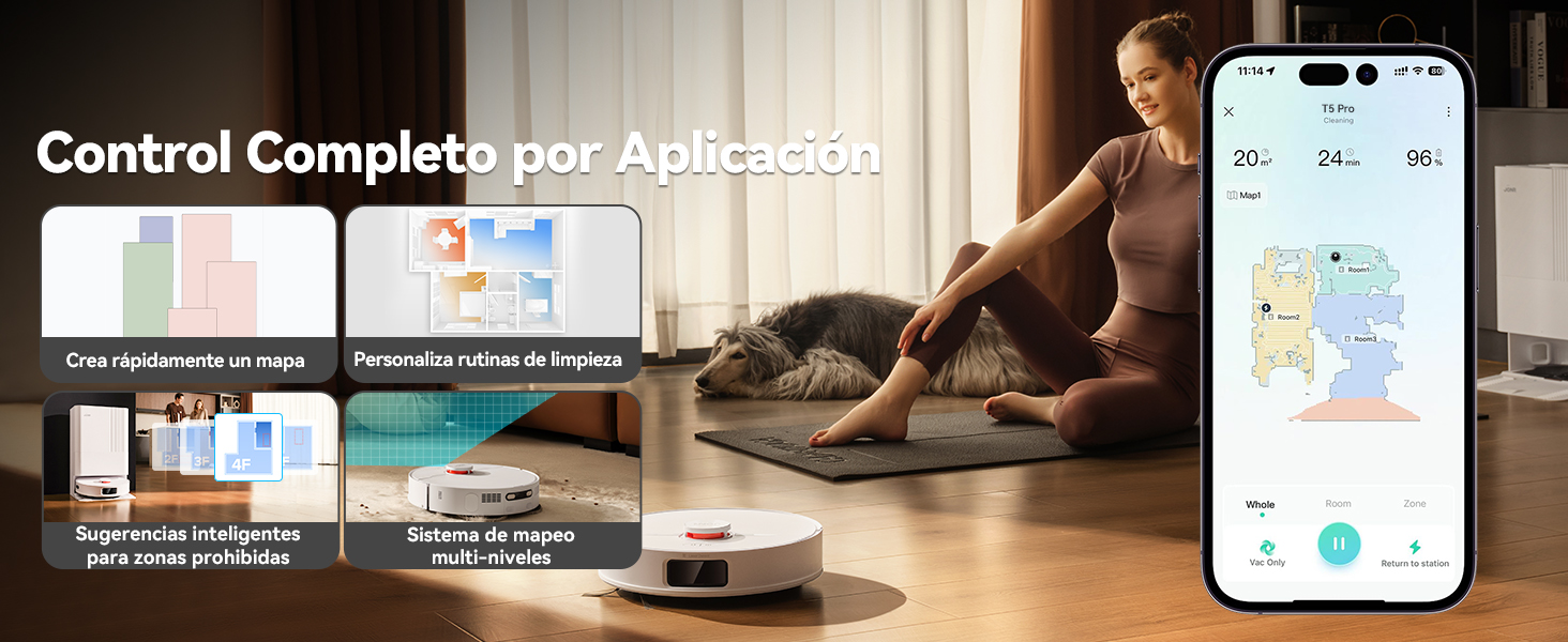 en el suelo junto a una persona sentada. El teléfono inteligente muestra la interfaz de la aplicación para controlar el dispositivo, con funciones como la programación y el mapeo.
