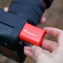 Manfrotto ProCUBE　NP-FZ100 Manfrotto ProCUBE Professional Twin Charger for Sony NP-BX1