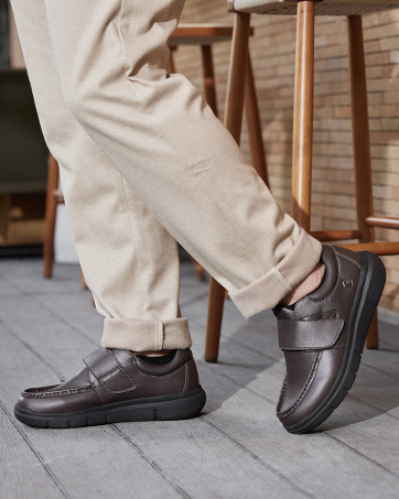 mens wide dress shoes