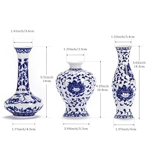 青花瓷瓶2個 TWO BLUE AND WHITE KENDI LATE MING DYNASTY | 晚明青花花卉紋