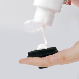 Rechargeable electric face scrubber equipped with multiple speed settings for personalized cleansing and exfoliation
