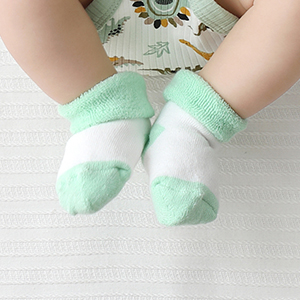 newborn socks 0-6 months