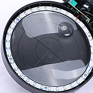 desk lamp with magnifying glass and light