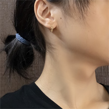 【プラチナ】フープピアス ★片耳 Amazon | [4℃HOMME+] プラチナ フープ ピアス 片耳用