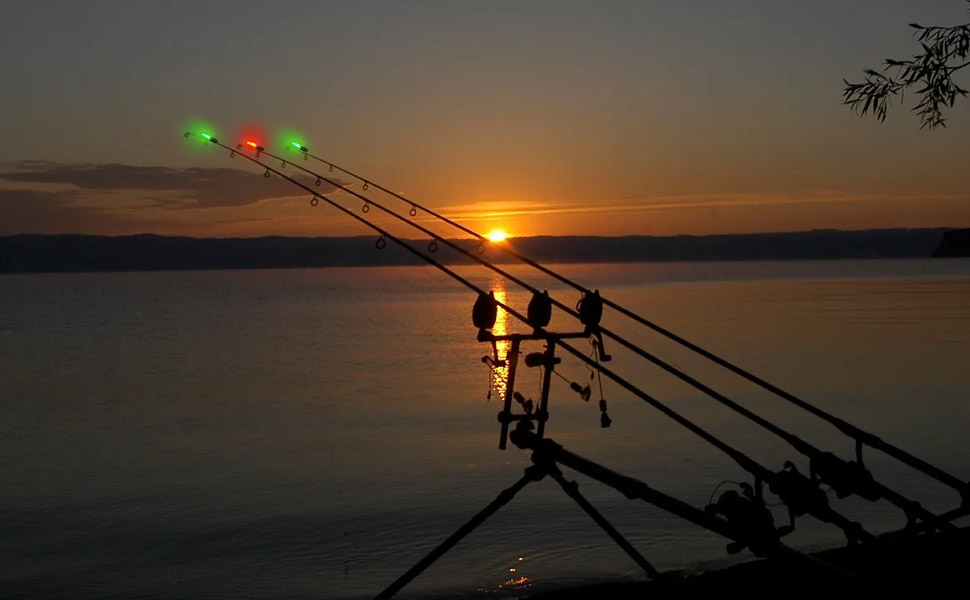 glow stick fishing clip