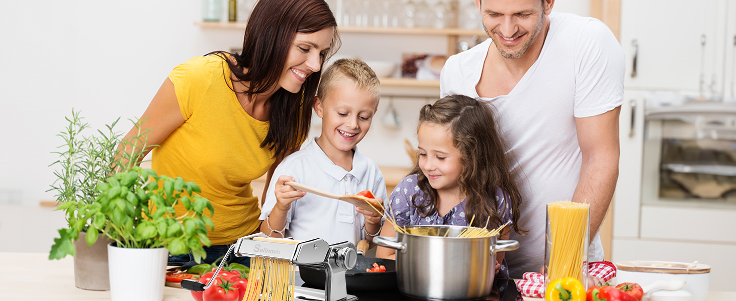 sailnovo pasta maker