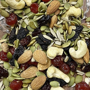 2020 Dry Fruits Healthy trail mix