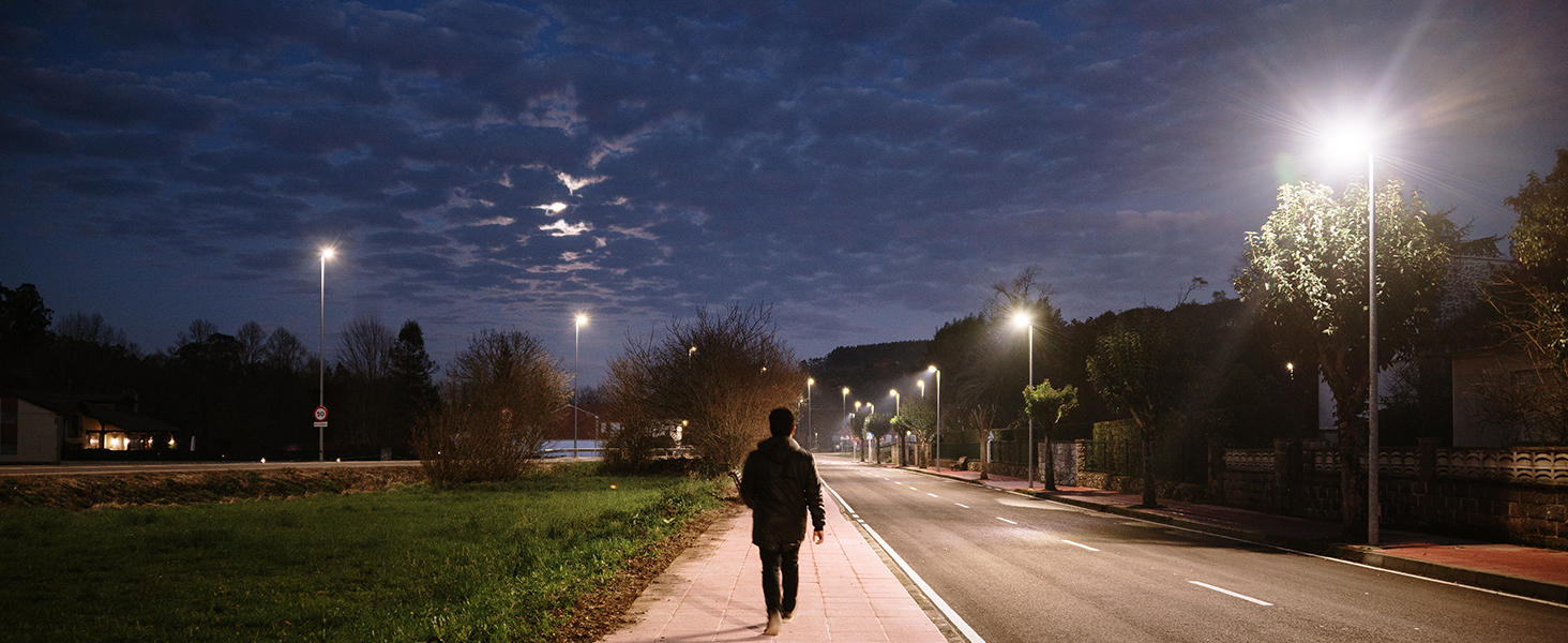solar parking lot lights
